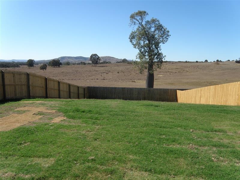 49 Highland Way, Biloela QLD 4715