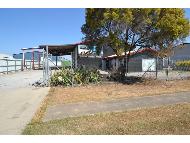16 Raedon Street, Biloela QLD 4715