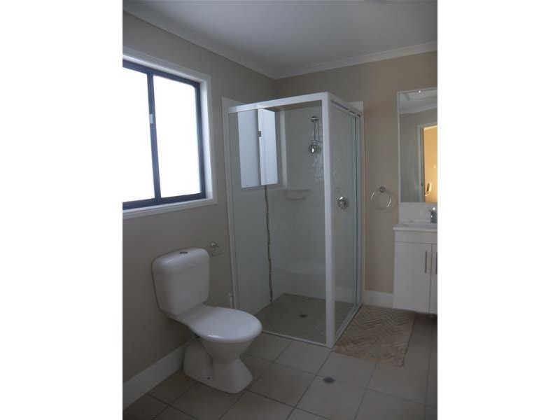 2/4 Park Street, Biloela QLD 4715