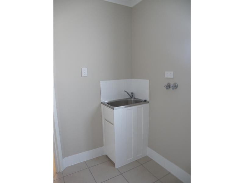 2/4 Park Street, Biloela QLD 4715