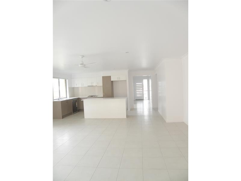 16 Michael Drive, Biloela QLD 4715