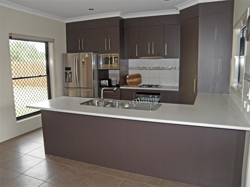 6 Valley View Drive, Biloela QLD 4715