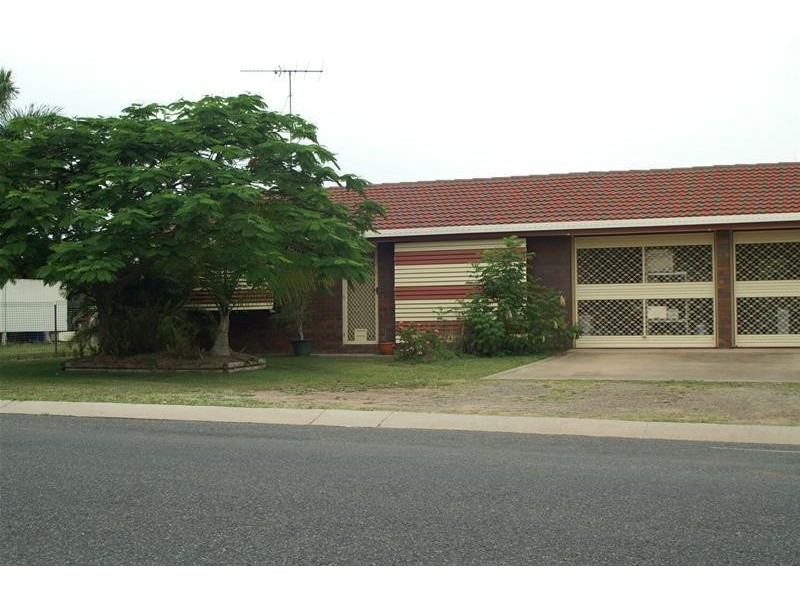 2/160 Kroombit Street, Biloela QLD 4715