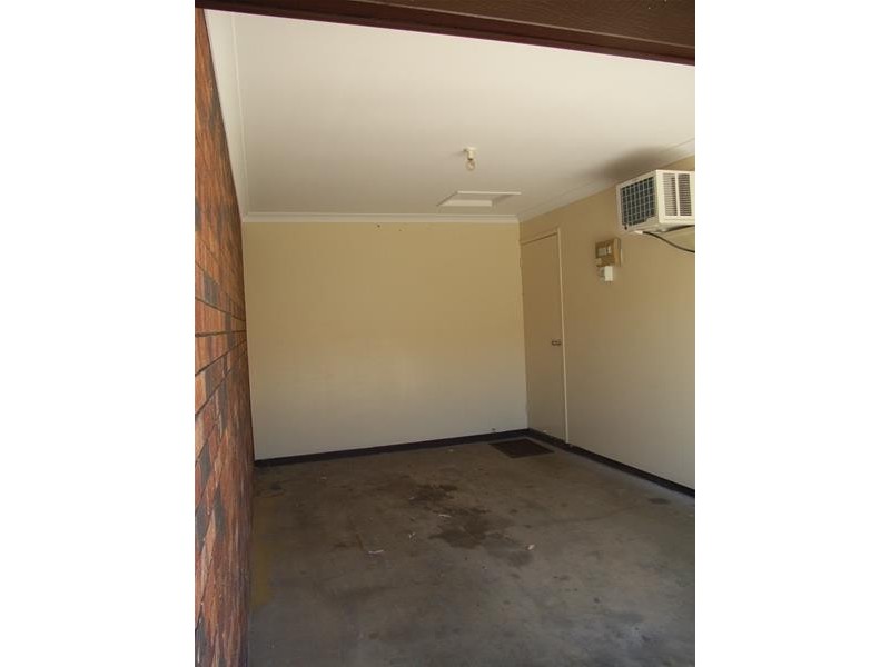 2/65 Bell Street, Biloela QLD 4715