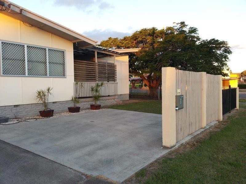 2/128 Kroombit Street, Biloela QLD 4715