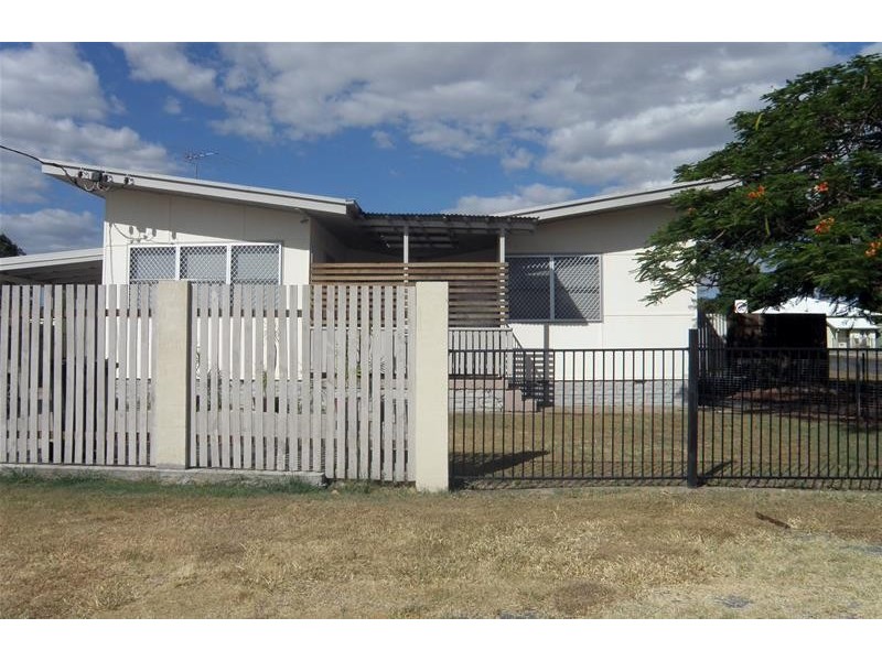 2/128 Kroombit Street, Biloela QLD 4715