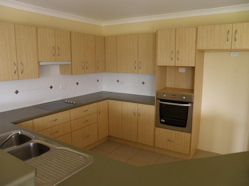 8 Michael Drive, Biloela QLD 4715