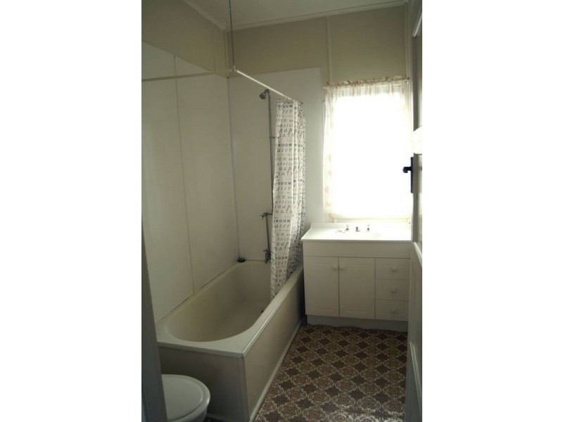 16 Grevillea Street, Biloela QLD 4715