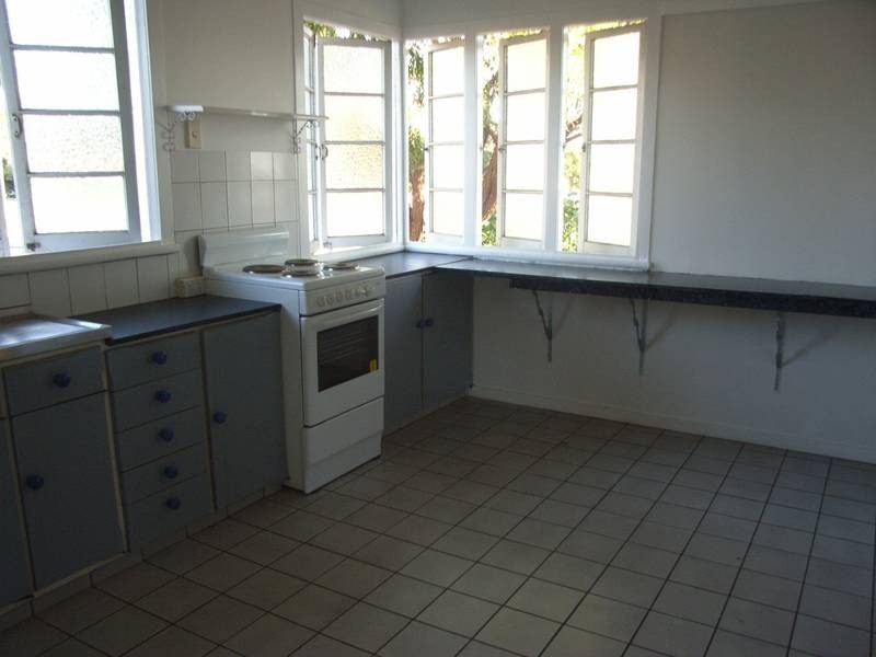 82 Bell, Biloela QLD 4715