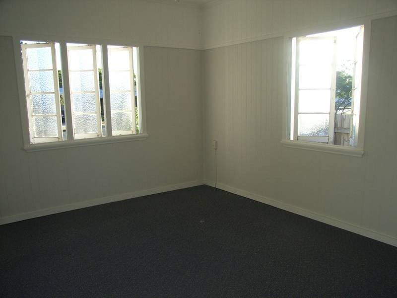 82 Bell, Biloela QLD 4715