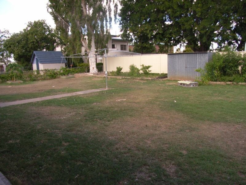 16 Lookerbie Street, Biloela QLD 4715