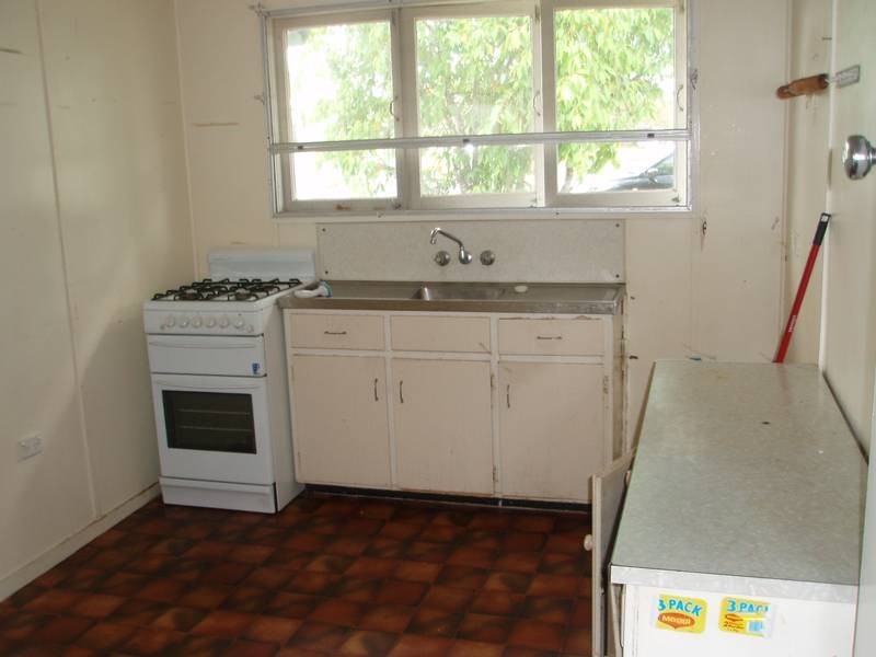 33 Collins Street, Biloela QLD 4715