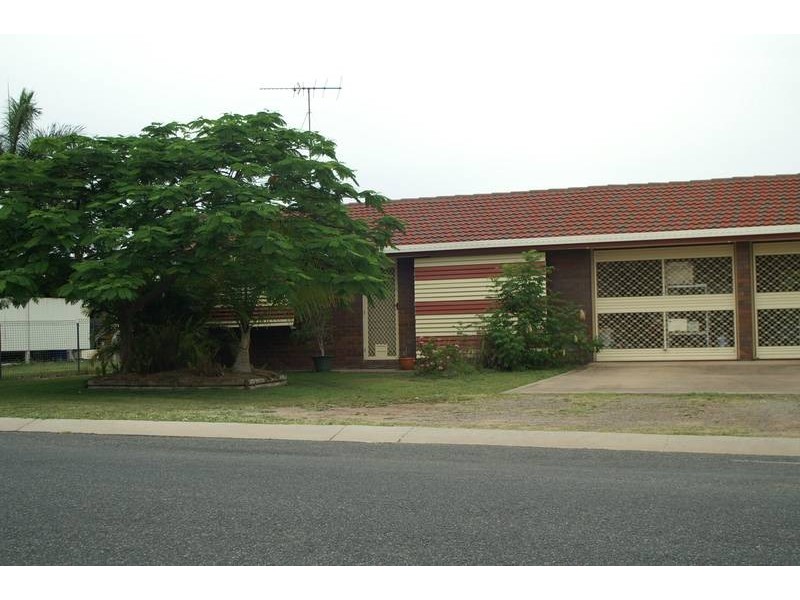 2/160 Kroombit, Biloela QLD 4715