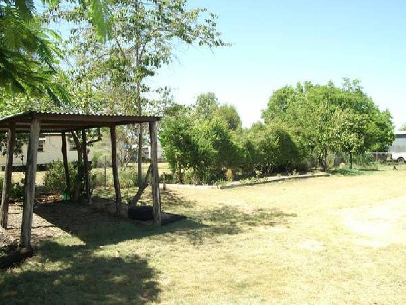 165 Kariboe Street, Biloela QLD 4715