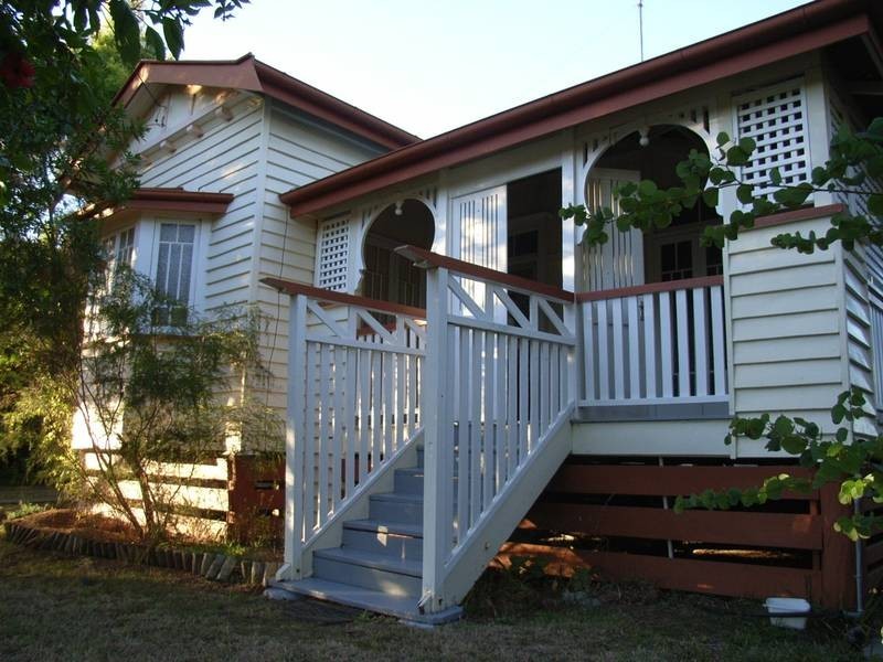 74 Kroombit Street, Biloela QLD 4715