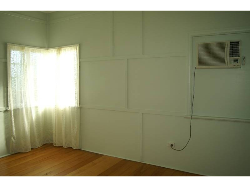 64 Kroombit Street, Biloela QLD 4715