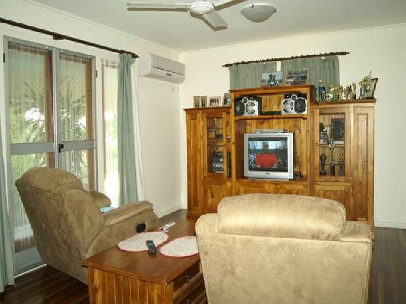 110 Kariboe Street, Biloela QLD 4715