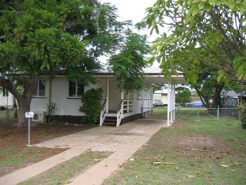 16 Knaggs Street, Moura QLD 4718