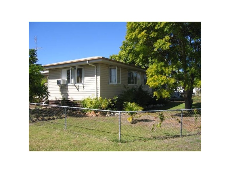 Davey Street, Moura QLD 4718