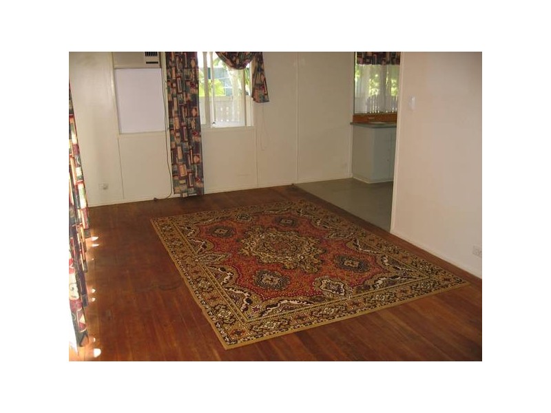 Davey Street, Moura QLD 4718