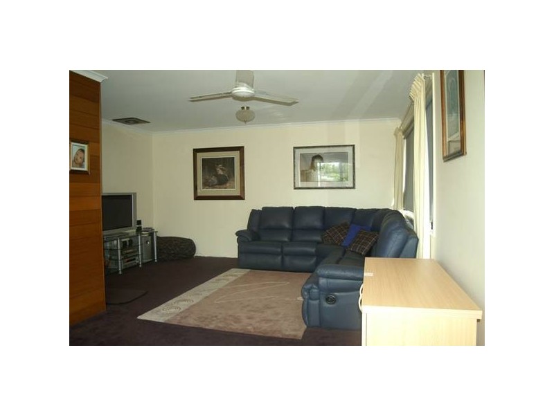 3 Beak Place, Biloela QLD 4715