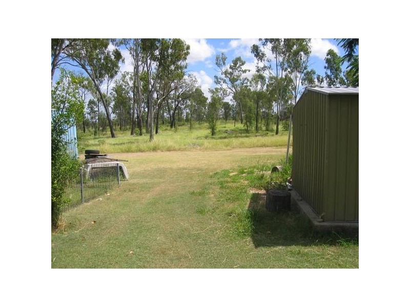 3 Burnham Street, Moura QLD 4718