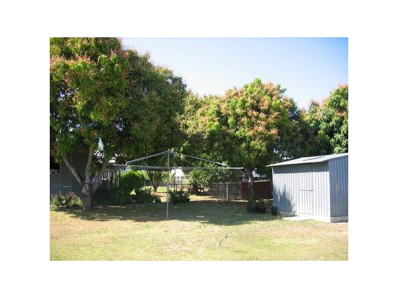 34 King Street, Moura QLD 4718