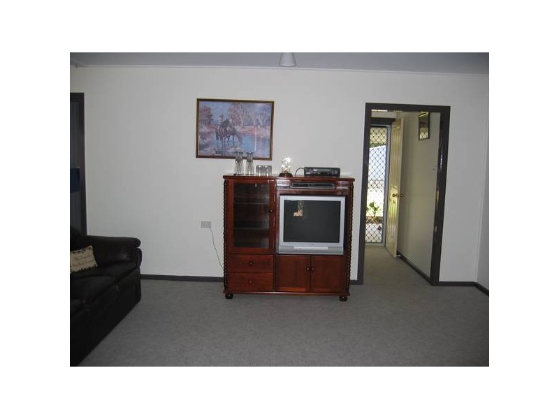 34 King Street, Moura QLD 4718