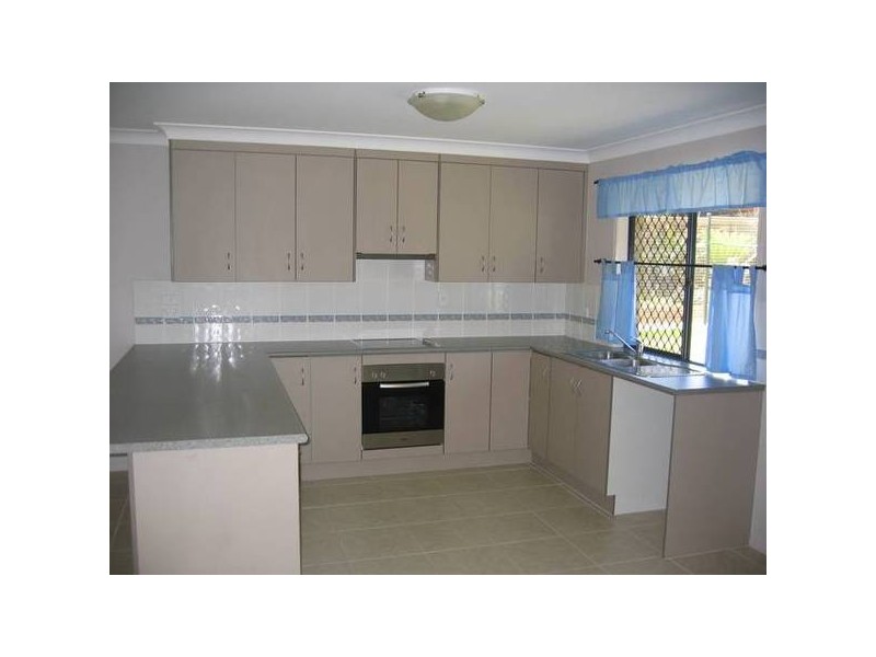 2/23 Gilchrist Street, Moura QLD 4718