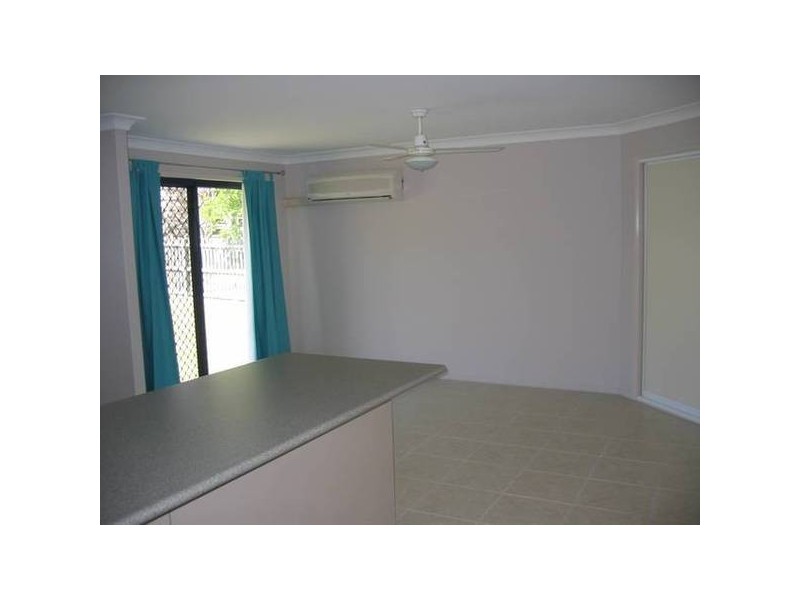 2/23 Gilchrist Street, Moura QLD 4718