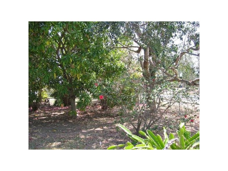 37 Mcarthur Street, Moura QLD 4718