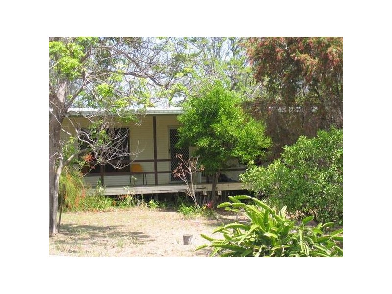 37 Mcarthur Street, Moura QLD 4718