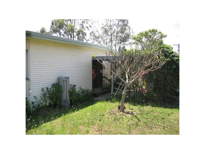 37 Mcarthur Street, Moura QLD 4718