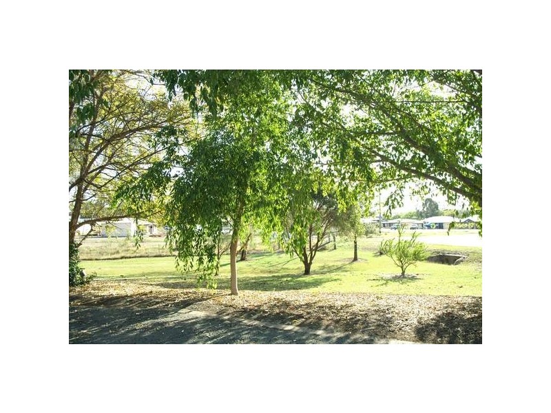 1 Alexandra Ave, Biloela QLD 4715