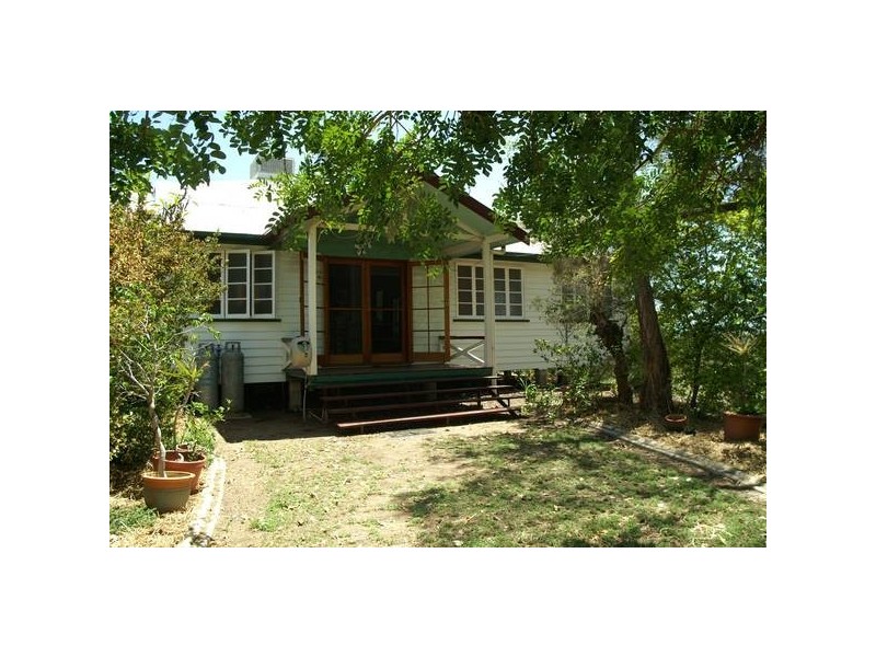 28 Paroz Cres, Biloela QLD 4715