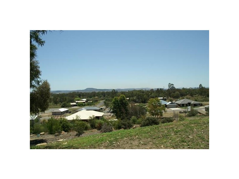 28 Paroz Cres, Biloela QLD 4715