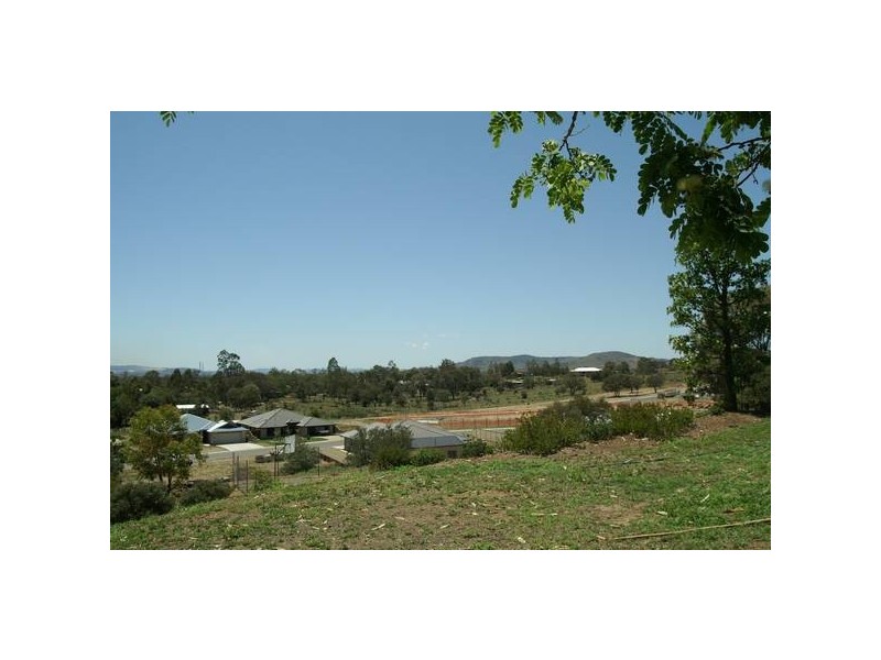 28 Paroz Cres, Biloela QLD 4715