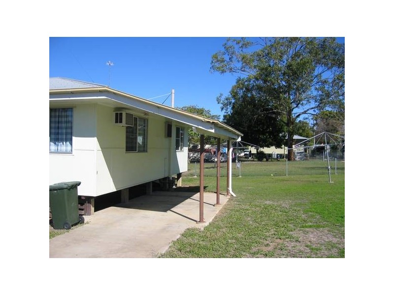 48 Nobbs, Moura QLD 4718