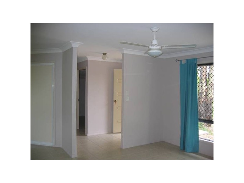 1 & 2/23 Gilchrist St, Moura QLD 4718