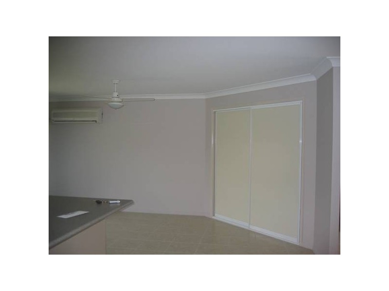 1 & 2/23 Gilchrist St, Moura QLD 4718