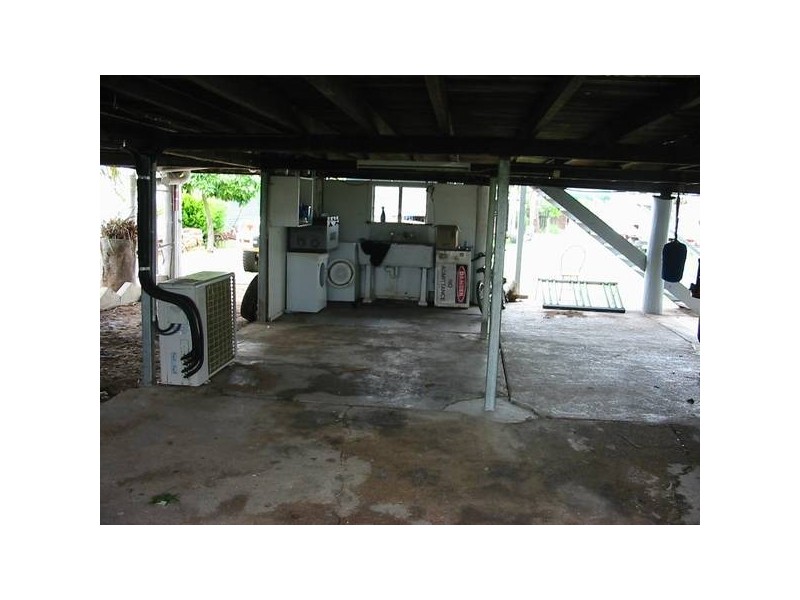 5 Sixth Ave, Theodore QLD 4719