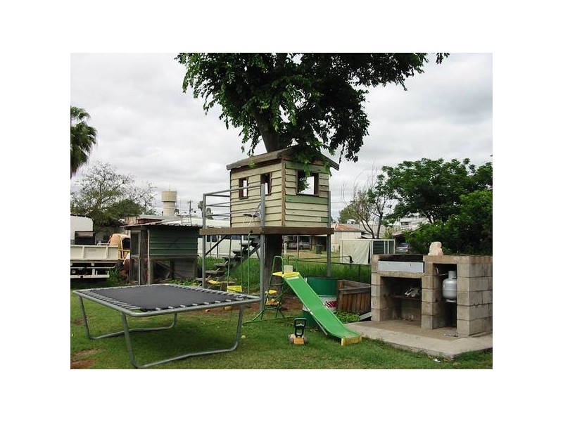 5 Sixth Ave, Theodore QLD 4719