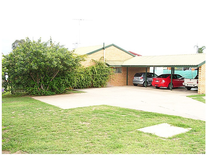 2/171 Kariboe, Biloela QLD 4715