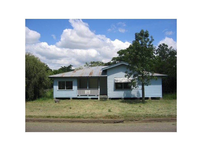 98 The Boulevard, Theodore QLD 4719