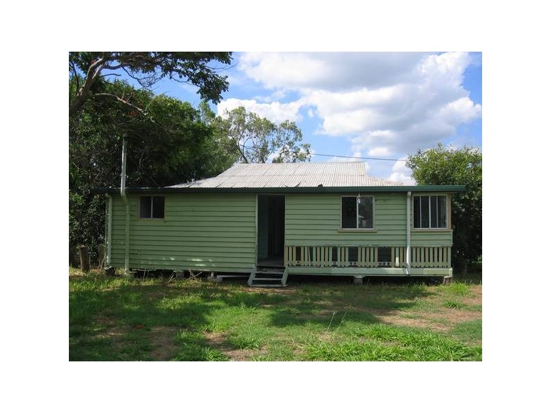 4 Eighth Avenue, Theodore QLD 4719