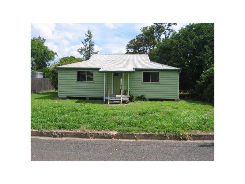 4 Eighth Avenue, Theodore QLD 4719