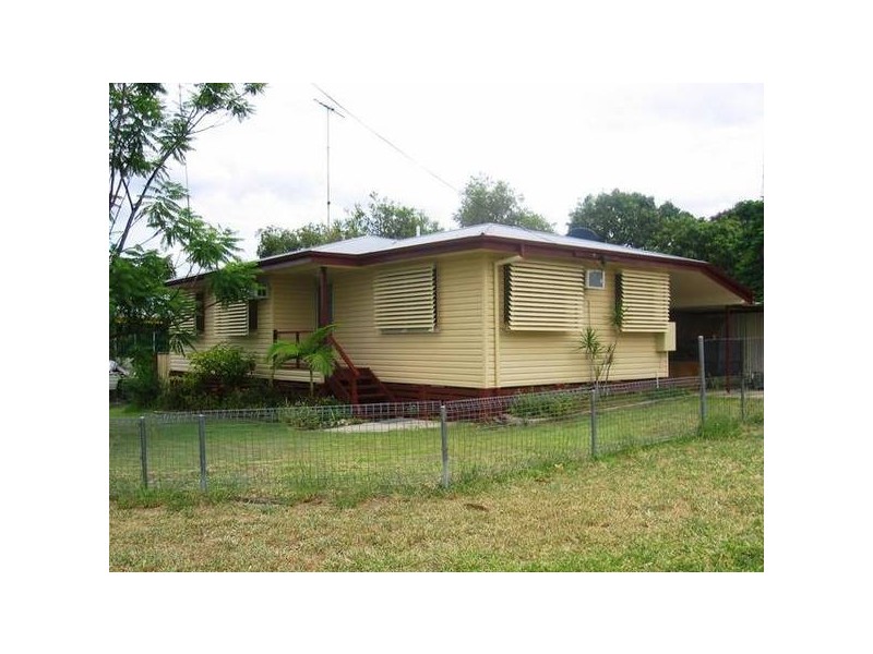 11 Becker Street, Moura QLD 4718