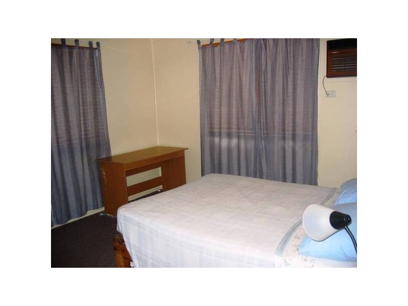 11 Becker Street, Moura QLD 4718