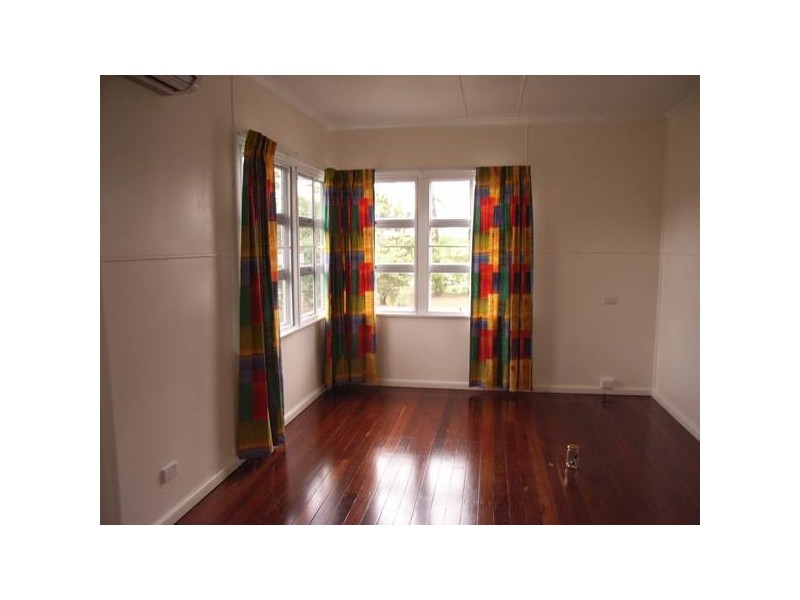 1/3 Bell, Biloela QLD 4715