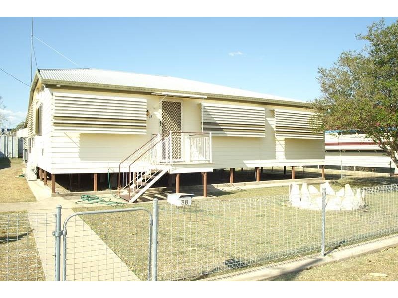 38 Kroombit Street, Biloela QLD 4715